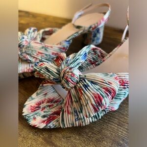 *New* Loeffler Randall, Dahila, Tan Floral Bow Low Heel Sandal, Size 8